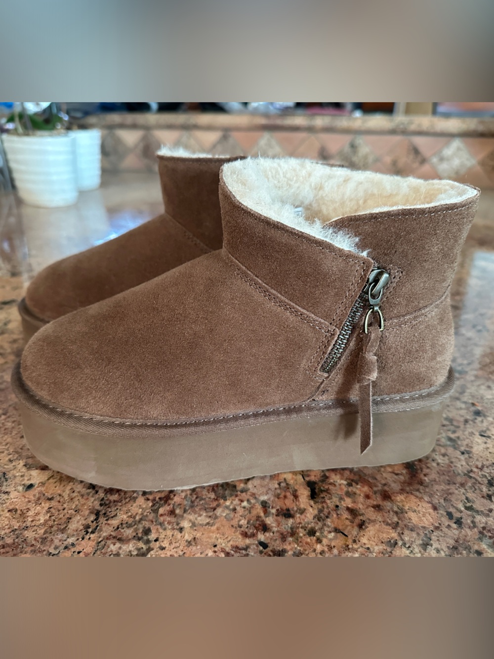 BearPaw women's brown suede shearling lined platform ankle boots - size 7 - new